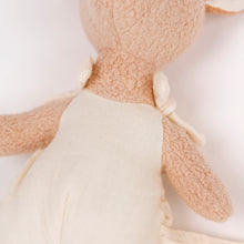 Load image into Gallery viewer, Egmont Toys Leonie Giraffe Doudou Pocket
