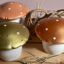 Load image into Gallery viewer, Egmont Lamp - Medium Copper Mushroom w/ Plug