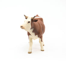 Load image into Gallery viewer, Papo France Simmental Cow