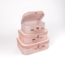 Load image into Gallery viewer, Egmont Toys Rabbit Case Set - 3 pieces