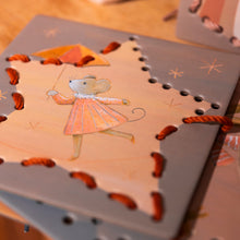 Load image into Gallery viewer, Egmont Toys Sewing Cards Friends