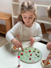 Load image into Gallery viewer, Egmont Toys Chopstick Game