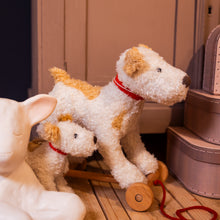 Load image into Gallery viewer, Egmont Toys Pull-Along Eliot
