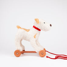 Load image into Gallery viewer, Egmont Toys Pull-Along Eliot