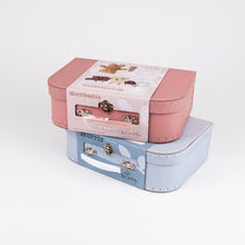 Load image into Gallery viewer, Egmont Toys Morrissette With Clothes In A Case