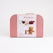 Load image into Gallery viewer, Egmont Toys Morrissette With Clothes In A Case