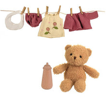 Load image into Gallery viewer, Egmont Toys Morrissette With Clothes In A Case