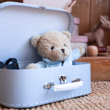 Load image into Gallery viewer, Egmont Toys Morris With Clothes In A Case