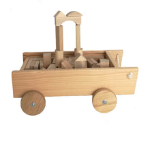 Load image into Gallery viewer, Egmont Toys Pull-Along Truck with 98 Blocks