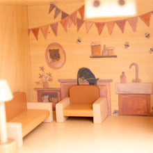 Load image into Gallery viewer, Egmont Toys Doll House w/ Squirrels