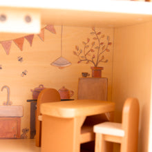Load image into Gallery viewer, Egmont Toys Doll House w/ Squirrels