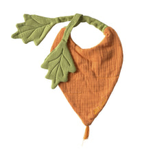 Load image into Gallery viewer, OLI&amp;CAROL Cathy The Carrot Bib