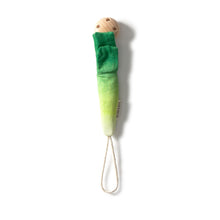 Load image into Gallery viewer, OLI&amp;CAROL Luke the Leek Pacifier Clip