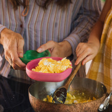 Load image into Gallery viewer, OLI&amp;CAROL Ramona the Radish Plate &amp; Spoon Set